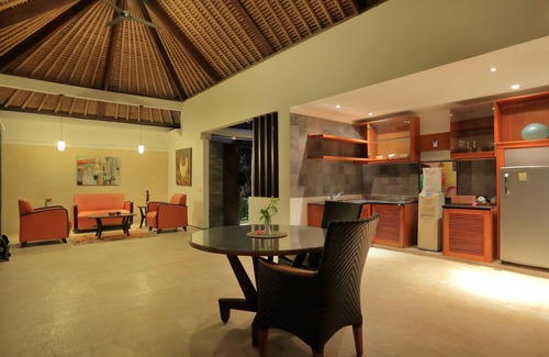 Mangsit Villa | Romantic Private Pool Villas