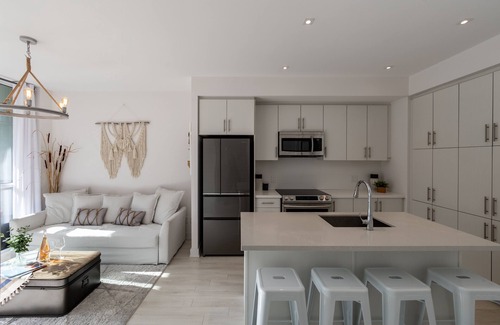 Innisfil Condo | Romantic Stay at Friday Harbour Resort on Lake Simcoe