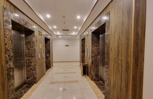 Nhat Tan Apartment | Romantic Studio Apartment with lake view high floor