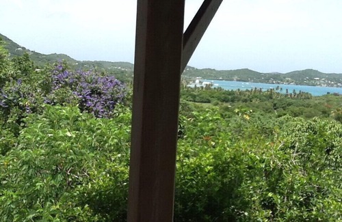 Falmouth Harbour Cottage | Romantic Tropical Hideaway - Birds & Bees Cottage