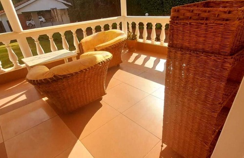 Kitisuru Cottage | Romantic villa with private balcony — 5 min from village market !