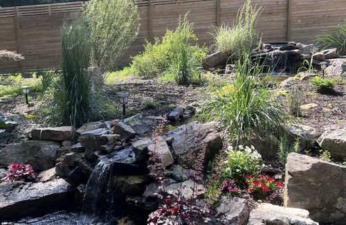 Jones Mills Cabin | Romantic Waterfall cabin-Hot Tub-Coffee & Tea Bar-Fire Pit