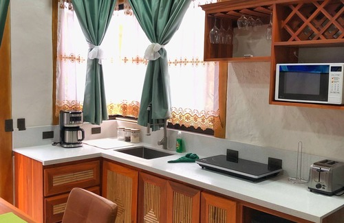 Barrio Pilo Villa | Romantic & Wellness Villa + Jacuzzi + 100Mb optic fiber