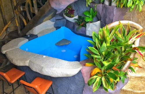 Barrio Pilo Villa | Romantic & Wellness Villa + Jacuzzi + 100Mb optic fiber