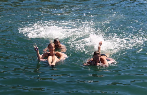 Palm Beach Boat Rental | ROMANTIC YACHT STAY FOR TWO AT PALM BEACH