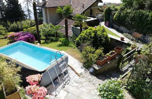 Belgirate House | Romantica casetta nel verde con vista sul lago