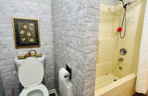 Tupelo Condo | ~RomanticRoomForCouple~Gated Condo'NHeartOfTupelo3guests