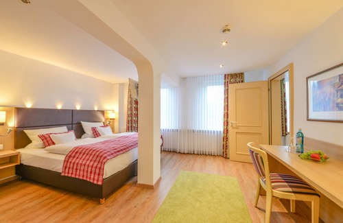 Feudingen Hotel | Romantik Landhotel Doerr