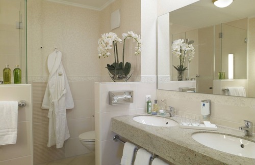 Feudingen Hotel | Romantik Landhotel Doerr