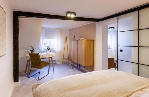 Bayreuth Apartment | Romantik pur! Whirlpool! 2 Schlafzimmer! Klimatisiert! Gassenviertel - Fußgängerzone!