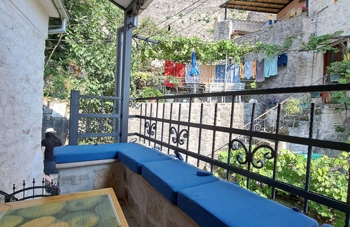Kotor Apartment | Romantisk Lägenhet i Hjärtat av Gamla Stan Kotor