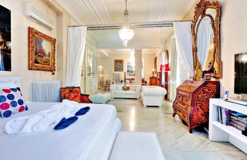 Rione III Colonna Apartment | Rome luxury apartment to Spanish Steps