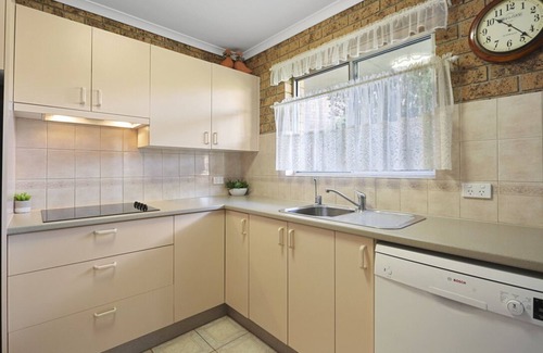 Merimbula Apartment | Ronaki Family Unit with WiFi