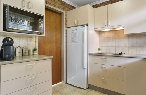 Merimbula Apartment | Ronaki Family Unit with WiFi