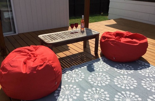 Whiritoa Cottage | Ronas - Whiritoa Beach Bach