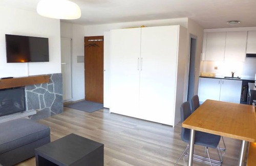 Montana Apartment | Rond-Point Apt. 17 by Interhome