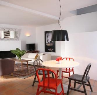 Old Town Apartment | RONDAPLACE APTO