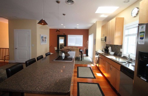 Sandpiper Pines House | Roof Top Deck & Spacious Contemporary Home 3 Blocks to the Beach w/Free Golf, Water Park and More!