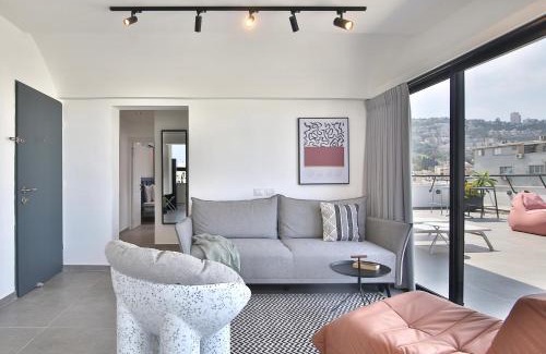 Haifa Apartment | ROOFTOP 42 - Penthouse