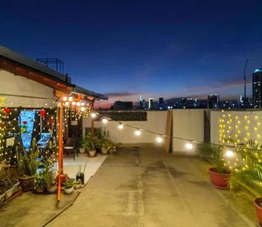 Pio del Pilar Apartment | Rooftop Condo Makati
