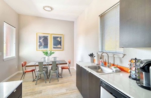 Hosford-Abernethy Apartment | Rooftop Deck City Views Hawthorne 4BR