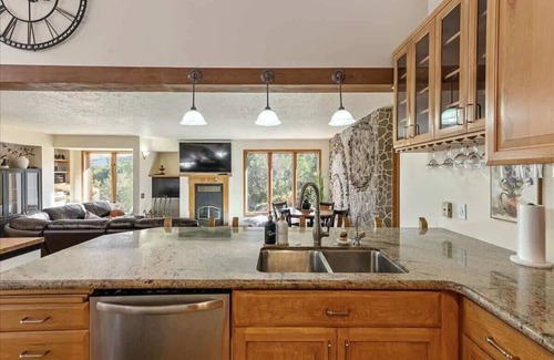 Herriman House | Rooftop Patio, Kids Playroom, Air Hockey Table