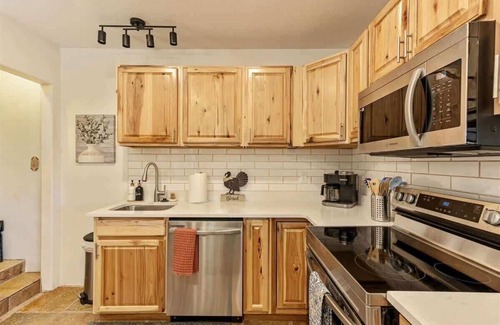 Herriman House | Rooftop Patio, Kids Playroom, Air Hockey Table