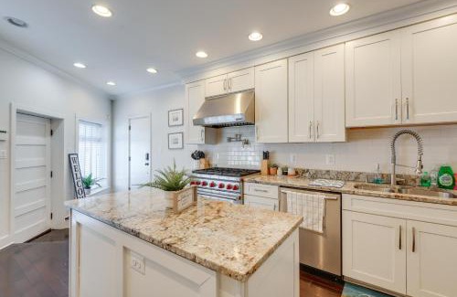 Canton House | Rooftop Patio with View Baltimore Retreat