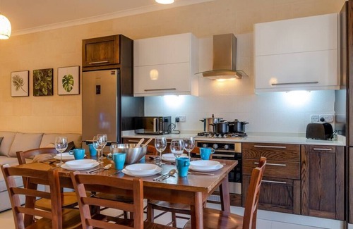 Nadur Villa | Rooftop Pool w/SeaViews @ Modern 3BR Holiday Home