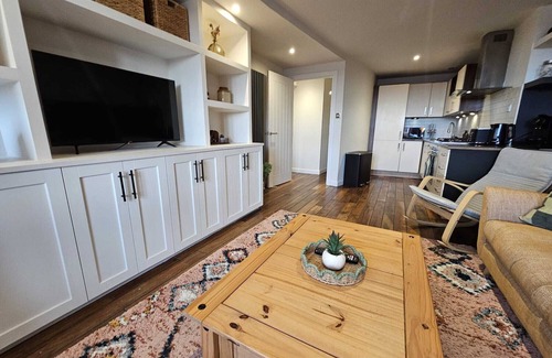 Leith Apartment | Rooftop Retreat Edinburgh