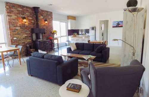 Bullengarook Bed & Breakfast | Rooks Edge B&B -Room 2 - Stunning views-romantic getaway