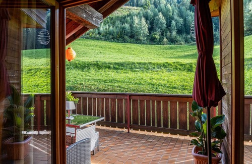 Hainzenberg Apartment | Room '14' with Mountain View, Private Terrace and Wi-Fi