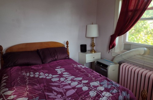 Oaks House | ROOM 2 PRIVATE BATH (FURNISHED)