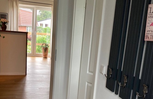 Winsen Apartment | Room 3 Make yourself comfortable in Winsen zw. Hamburg (30 min) and Lüneburg (20 min)