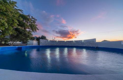Simondium House | Room 4 - LEO Sky Guest House