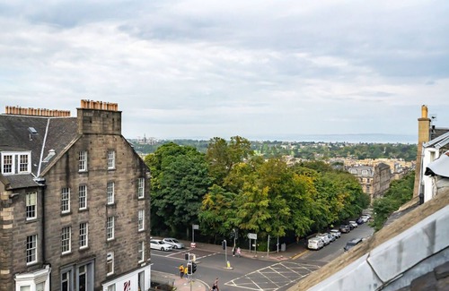 New Town House | Room 5 Summary: No. 5