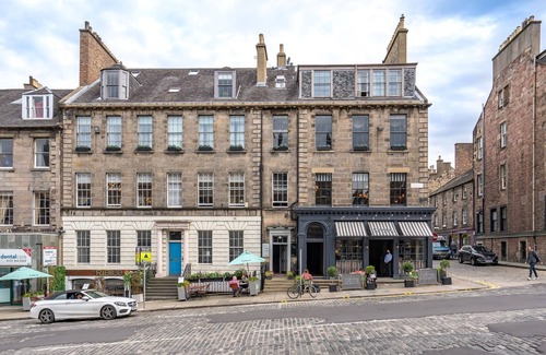 New Town House | Room 5 Summary: No. 5