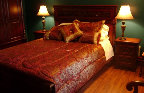 Fort Plain Bed & Breakfast | Room #6 We are only 30 min. away from "BASEBALL HALL OF FAME" in Coopers Town .