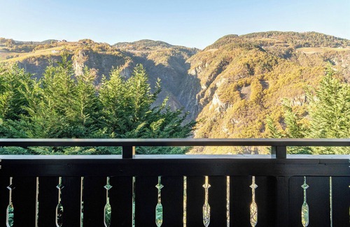 Fie allo Sciliar Apartment | Room 'Alter Fausthof Lona' with Mountain View, Shared Terrace and Wi-Fi