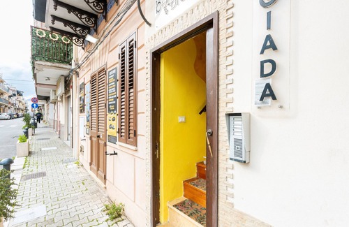Isola delle Femmine Apartment | Room 'Anna' with Balcony, Wi-Fi and Air Conditioning