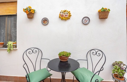 Ficarra Apartment | Room 'Appartamento 1 - Stanza 13' with Shared Terrace, Wi-Fi and Air Conditioning