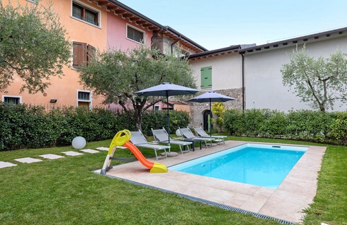 Portese Apartment | Room 'Camera Matrimoniale - Isola Sogno' with Shared Pool, Wi-Fi and Air Conditioning
