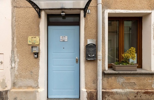 Oristano Historic Centre Apartment | Room 'Camera 2' with Wi-Fi and Air Conditioning
