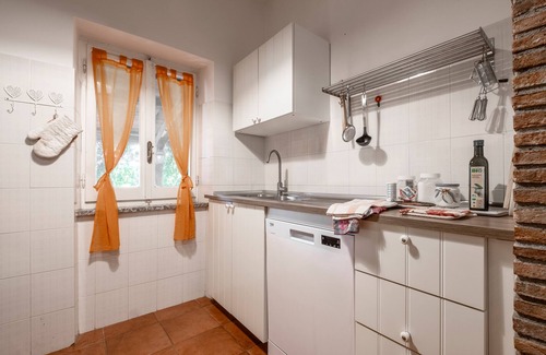 Sorano Apartment | Room 'Camera Nord' with Shared Pool, Shared Terrace and Wi-Fi