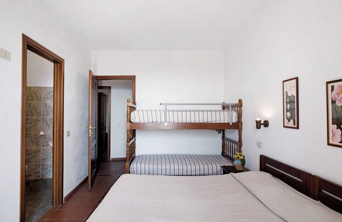 Ranzo Other | Room 'Camera Renato' with Sea View, Shared Garden and Wi-Fi