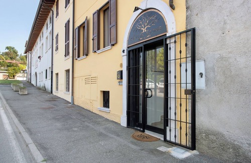 Gavardo Apartment | Room 'Camera Sea' with Mountain View and Wi-Fi