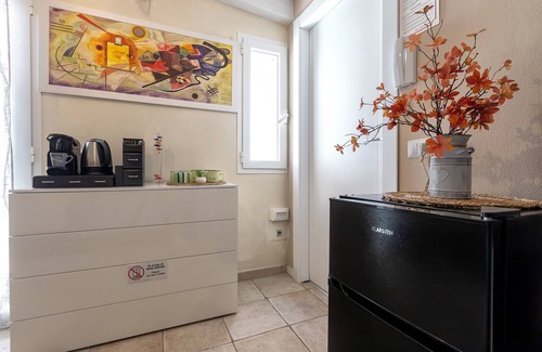 Lido Apartment | Room 'Favola' with Shared Terrace, Wi-Fi and Air Conditioning