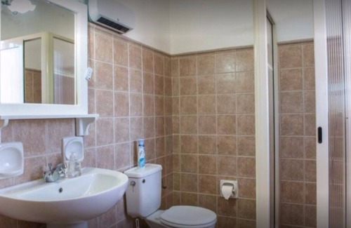 Ta' Għammar Bed & Breakfast | ROOM FOR 3 PEOPLE WITH PRIVATE BATHROOM ON THE CORRIDOR