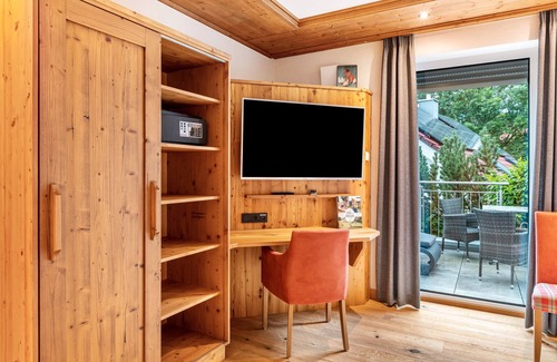 Buehlertal Apartment | Room 'Hühnerstall' with Terrace, Wi-Fi and Air Conditioning