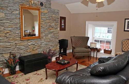 Harpers Ferry House | Room In Central Historic Downtown - Mountain View